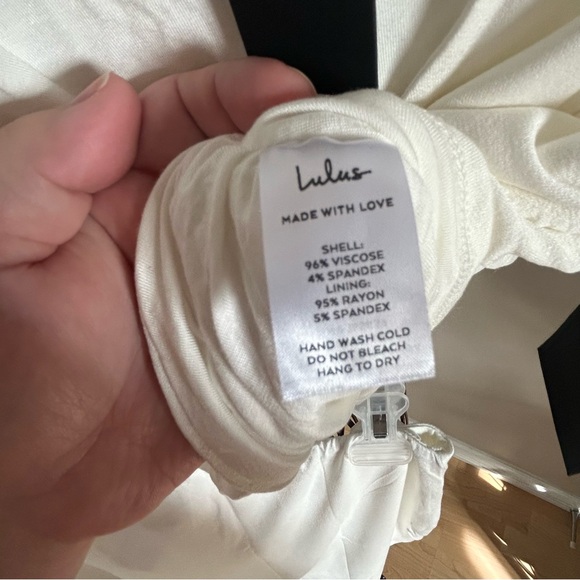 ⭐️ NWT Lulus Two Piece Cropped Surplice Top & Mini Skirt Set ⭐️ - Picture 13 of 13